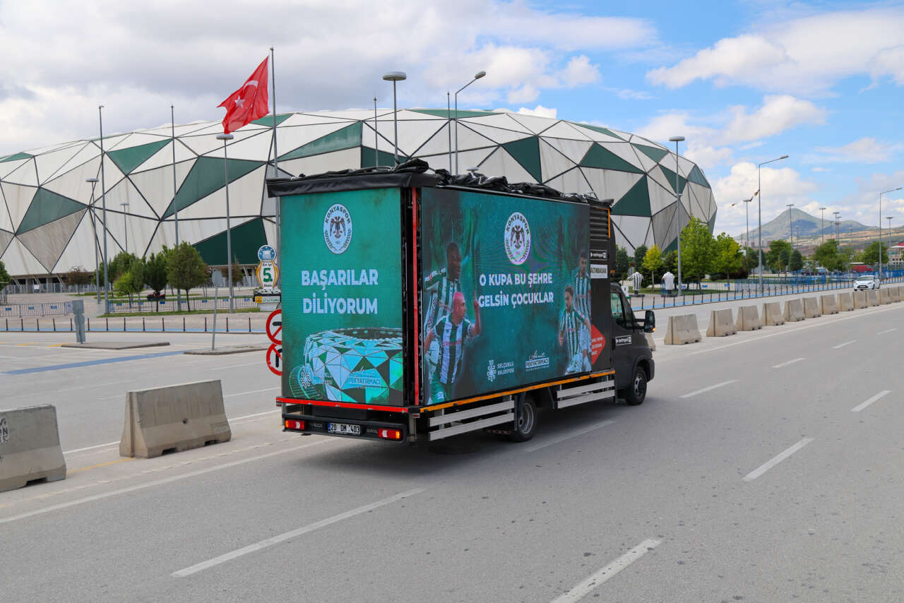 En büyük ilçede Konyaspor’a final desteği! Şehir yeşil-beyaz renklere büründü 6